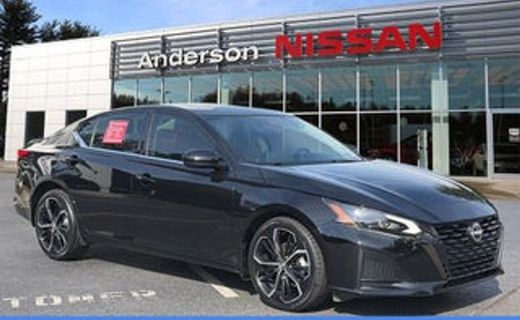 2023 Nissan Altima SR