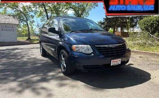2006 Chrysler Town AND Country Touring