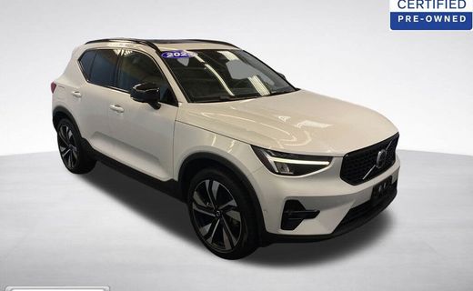 2023 Volvo XC40 Plus Dark