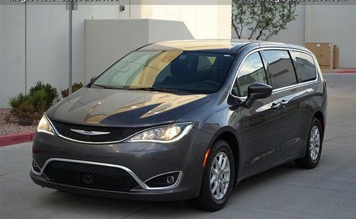 2020 Chrysler Pacifica Touring