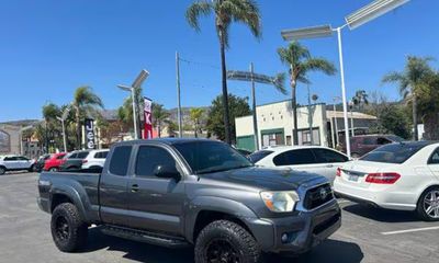 2013 Toyota Tacoma Delux