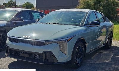 2026 Kia K4 GT Line Turbo