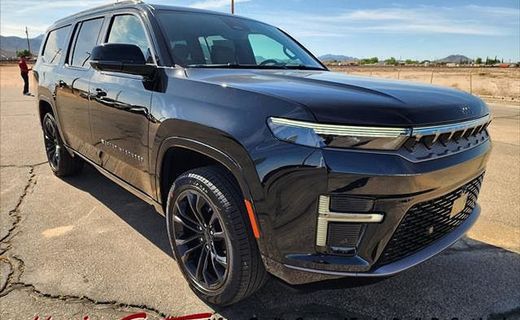 2026 Jeep Grand Wagoneer L Summit