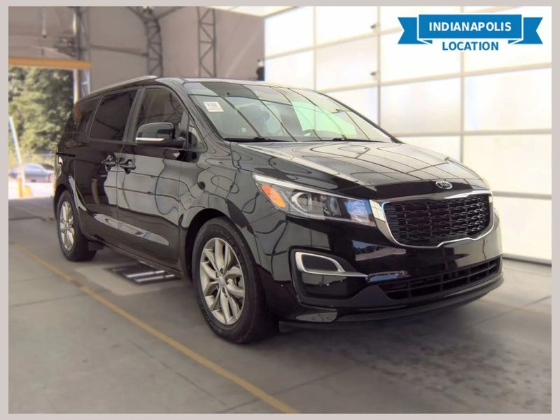 2020 Kia Sedona — a typically priced live listing