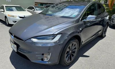 2018 Tesla Model X 75D