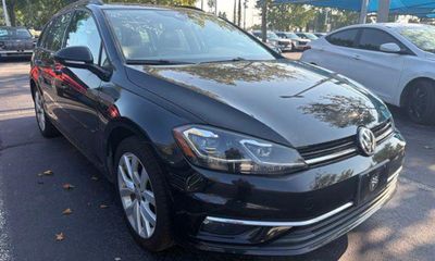 2019 Volkswagen Golf Sportwagen S SE