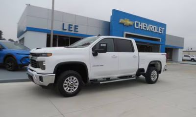 2025 Chevrolet Silverado HD LT