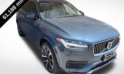 2020 Volvo XC90 Momentum