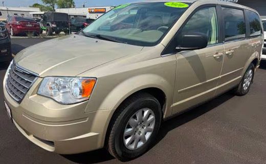 2010 Chrysler Town AND Country RT