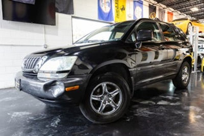 2001 Lexus RX — a typically priced live listing