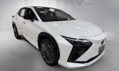 2023 Lexus RZ