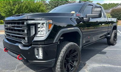 2022 GMC Sierra HD AT4