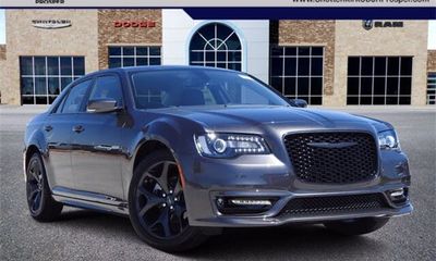 2022 Chrysler 300 Touring L