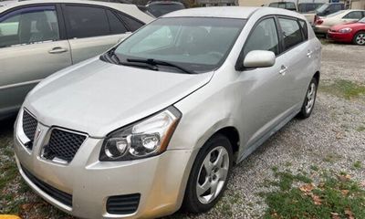 2009 Pontiac Vibe Base