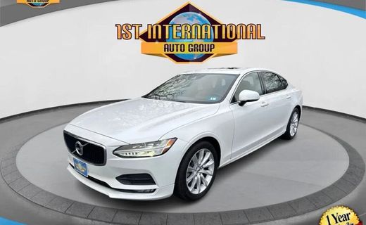 2019 Volvo S90 Momentum