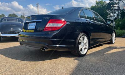 2011 Mercedes-Benz C-Class C300