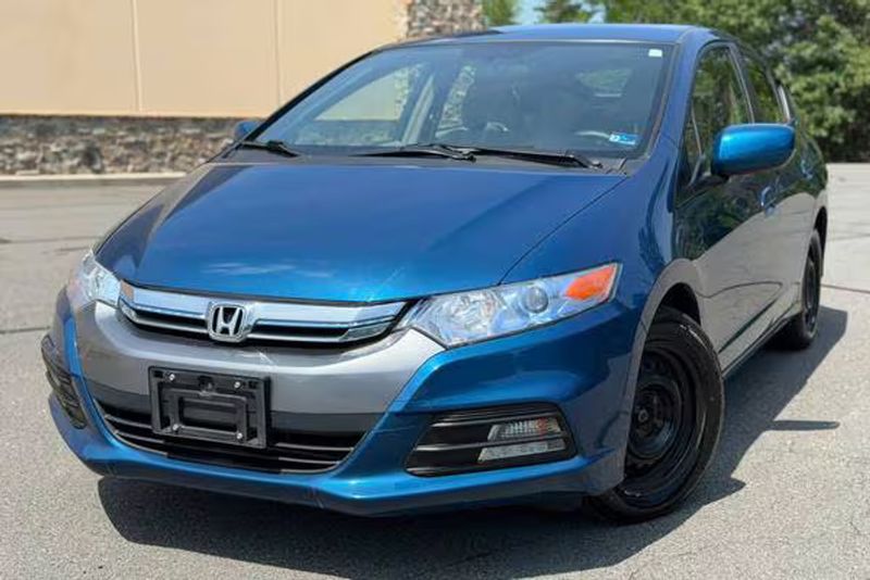 2013 Honda Insight — a typically priced live listing