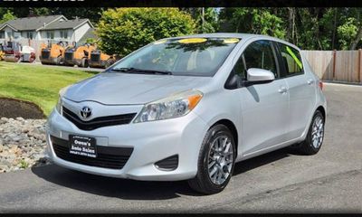 2012 Toyota Yaris LE