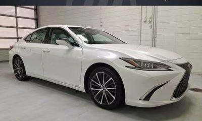 2023 Lexus ES 300H Premium