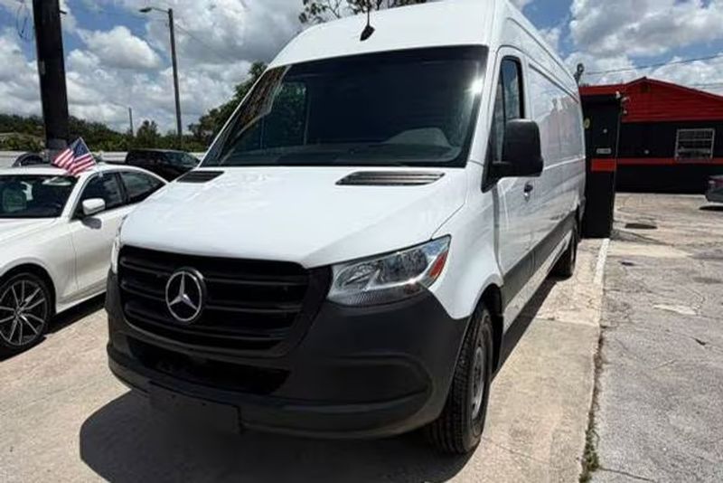 2021 Mercedes-Benz Sprinter — a typically priced live listing