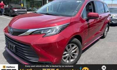 2021 Toyota Sienna LE