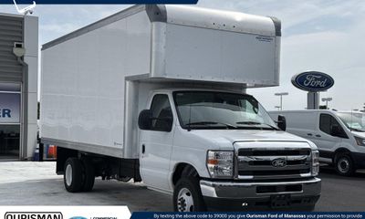 2027 Ford E-450 Base
