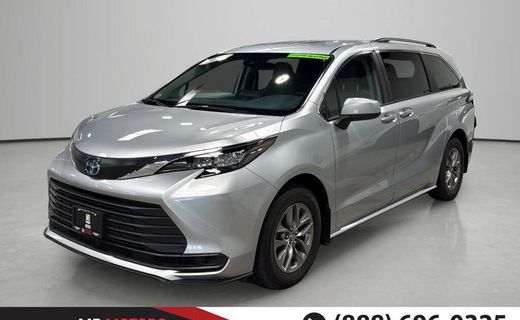 2024 Toyota Sienna XSE