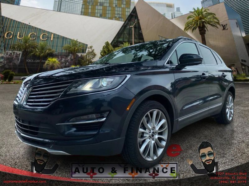 2015 Lincoln MKC — a typically priced live listing