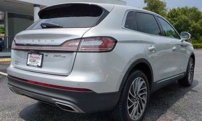 2019 Lincoln Nautilus Reserve