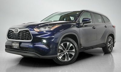 2026 Toyota Highlander XLE