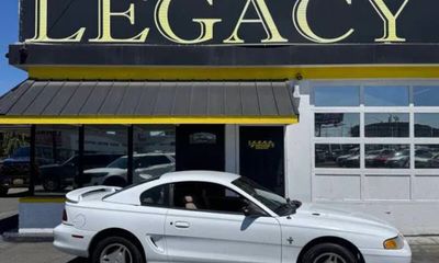 1998 Ford Mustang Base