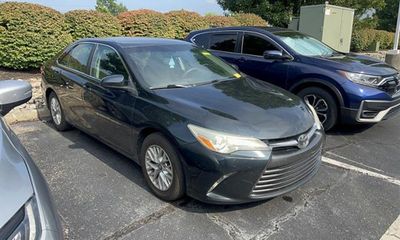 2016 Toyota Camry LE