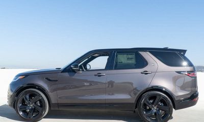 2025 Land Rover Discovery P360 Dynamic SE