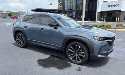 2024 Mazda CX-50 Premium Plus