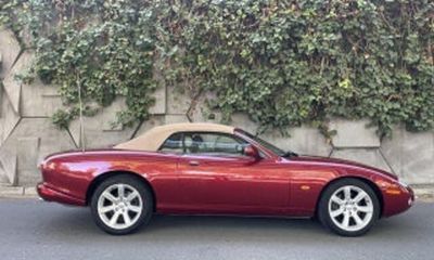 2004 Jaguar XK8