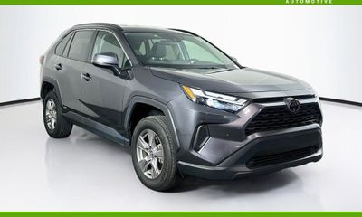 2025 Toyota RAV4 XLE