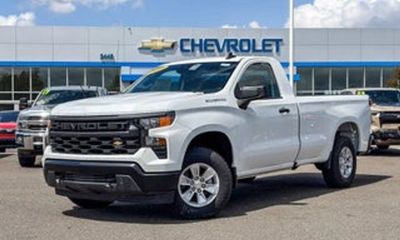 2023 Chevrolet Silverado Custom