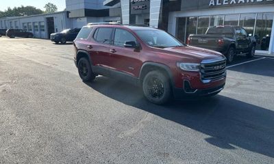 2022 GMC Acadia AT4