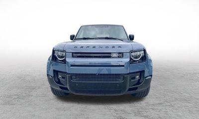 2026 Land Rover Defender 110 SE