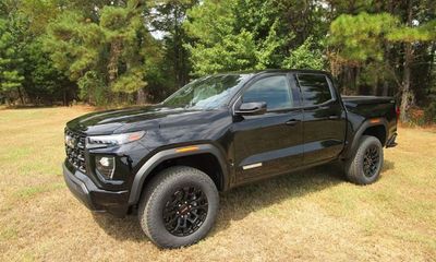 2026 GMC Canyon Elevation