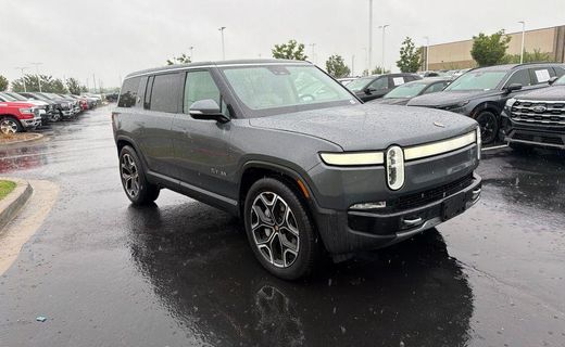 2024 Rivian R1S Adventure