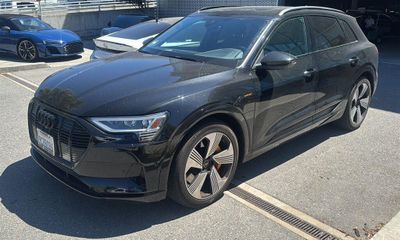 2022 Audi E-Tron Quattro Premium Plus