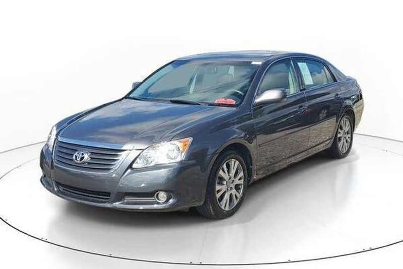 2008 Toyota Avalon — a typically priced live listing
