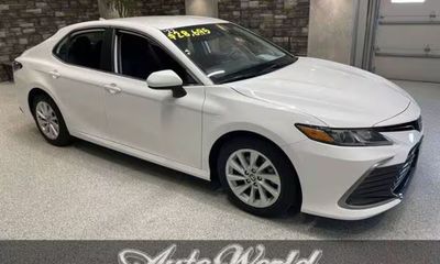 2022 Toyota Camry LE