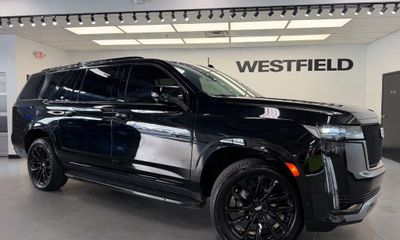 2024 Cadillac Escalade ESV Sport