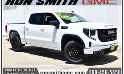 2026 GMC Sierra SLT