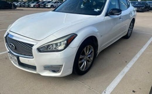 2015 Infiniti Q70