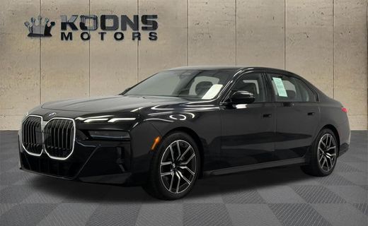 2025 BMW 740I