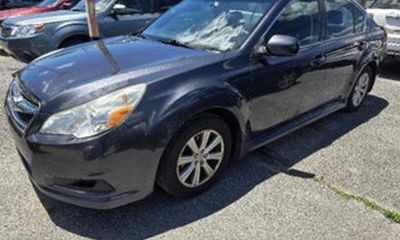 2010 Subaru Legacy Limited M R