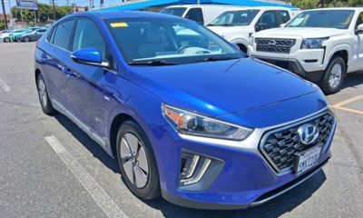 2020 Hyundai Ioniq SE